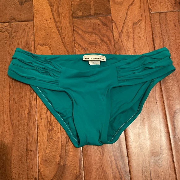 Robin Piccone bikini in XS - Picture 2 of 3
